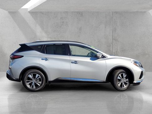 Used 2024 Nissan Murano SV image 3