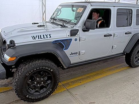 Used 2023 Jeep Wrangler Unlimited w/ Sun & Screen Package AWD/4WD image 1