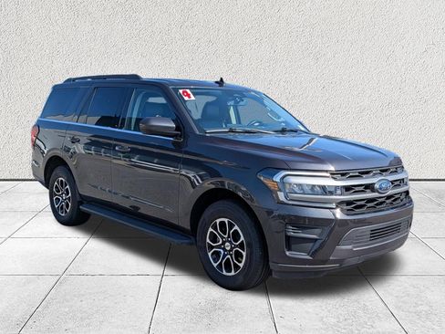 Used 2024 Ford Expedition XLT RWD image 1