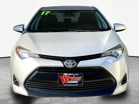 Used 2017 Toyota Corolla LE FWD image 2