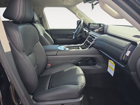 New 2026 Nissan Armada SV image 15