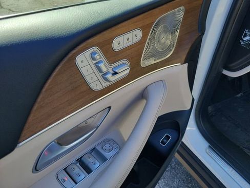 Used 2024 Mercedes-Benz GLE 450 4MATIC image 11