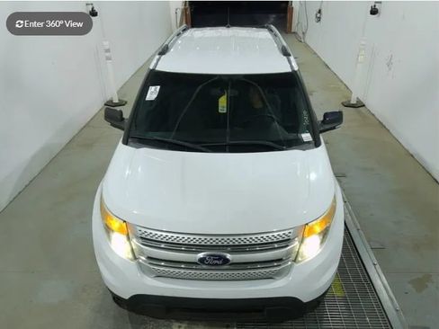Used 2013 Ford Explorer XLT FWD image 4