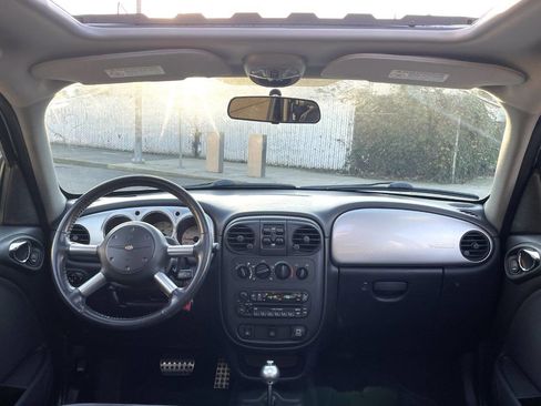 Used 2004 Chrysler PT Cruiser Limited image 15
