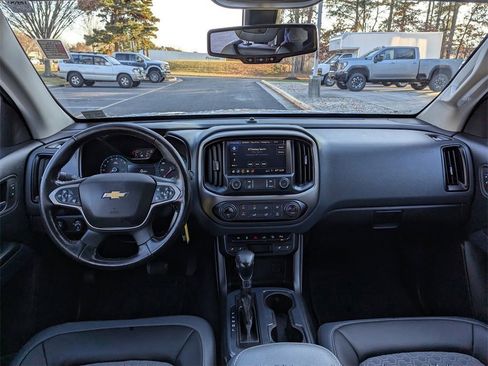 Used 2022 Chevrolet Colorado Z71 image 10