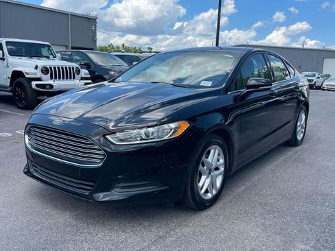 Used 2016 Ford Fusion SE FWD image 9