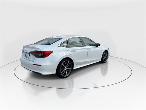 Used 2022 Honda Civic Touring image 8