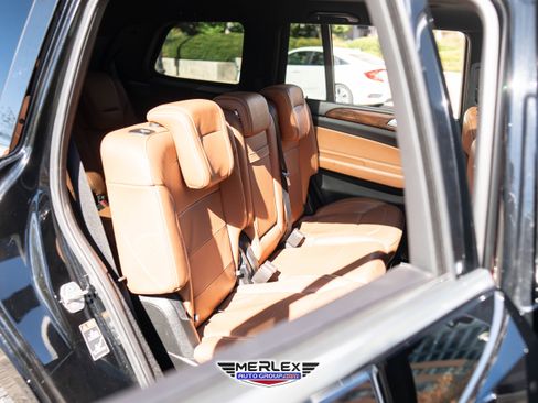 Used 2017 Mercedes-Benz GLS 450 4MATIC w/ Premium Package image 17