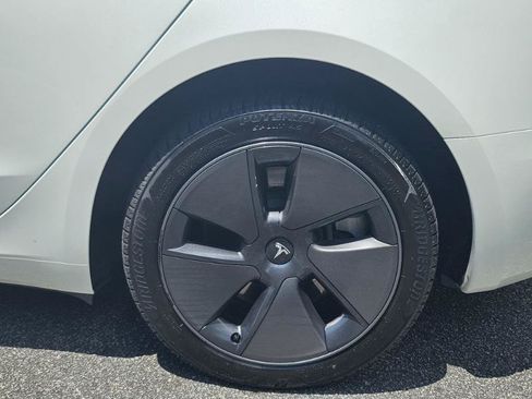 Used 2023 Tesla Model 3 Standard Range RWD image 18