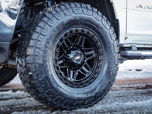 Used 2022 RAM 2500 Tradesman w/ Chrome Appearance Group image 11