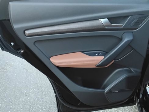 Certified 2025 Audi Q5 e Premium Plus image 20