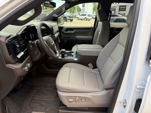 New 2026 GMC Sierra 1500 SLT w/ SLT Premium Plus Package AWD/4WD image 4