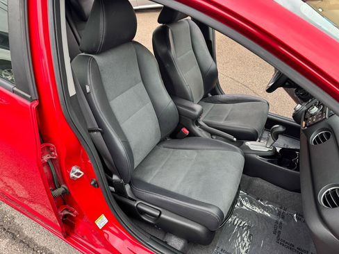 Used 2013 Honda Insight EX image 18