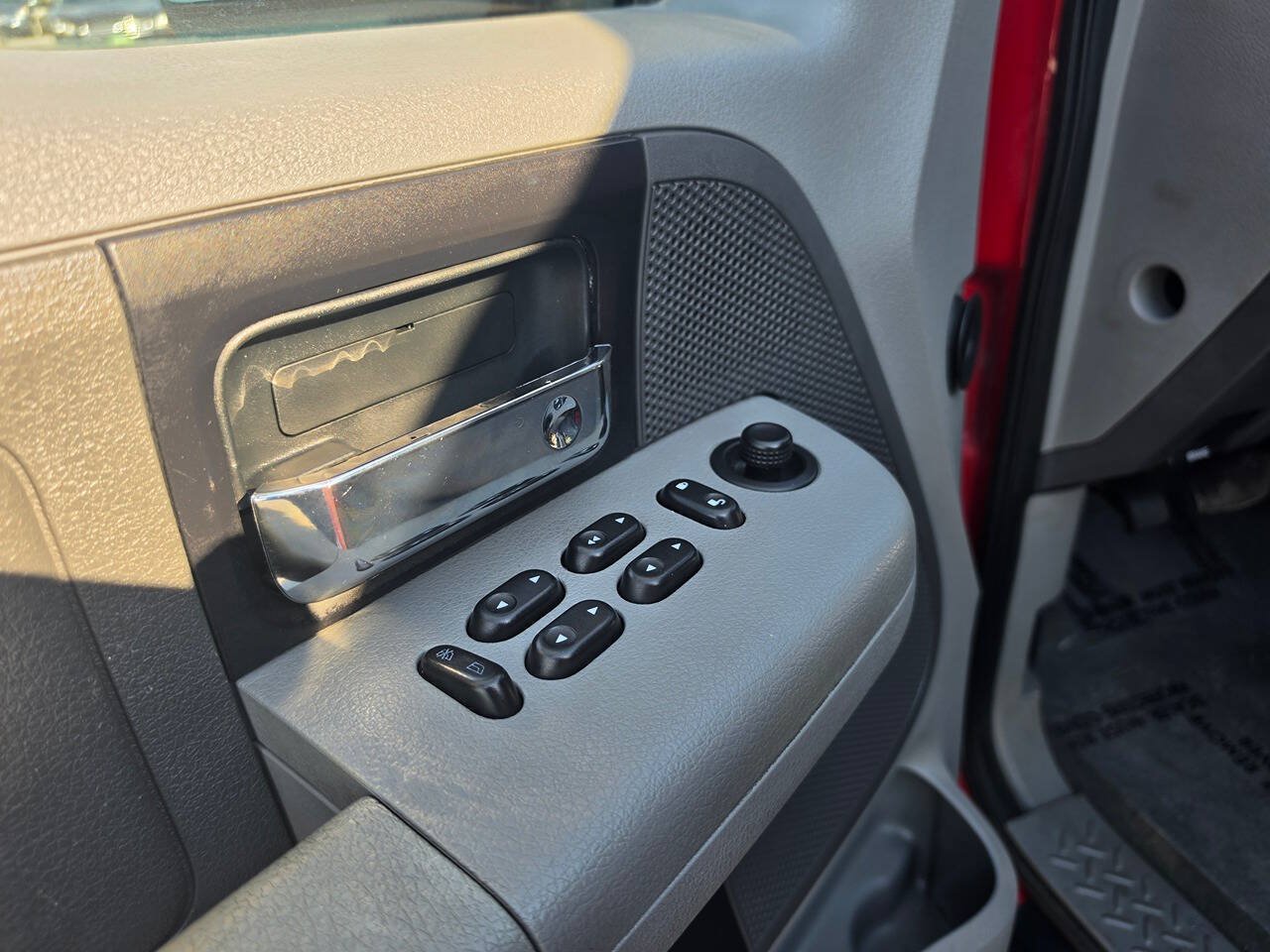 Used 2007 Ford F150 XLT RWD image 14