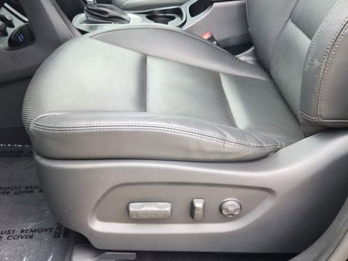 Used 2017 Hyundai Santa Fe Limited FWD image 19