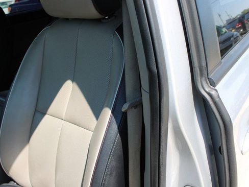 Used 2021 Kia Sedona EX image 10