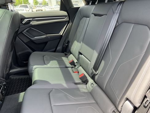 Certified 2025 Audi Q3 2.0T Premium w/ Convenience Package AWD/4WD image 33