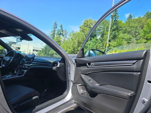 Used 2020 Honda Accord Sport image 27