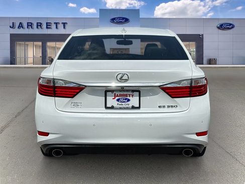 Used 2015 Lexus ES 350 w/ Luxury Package FWD image 6