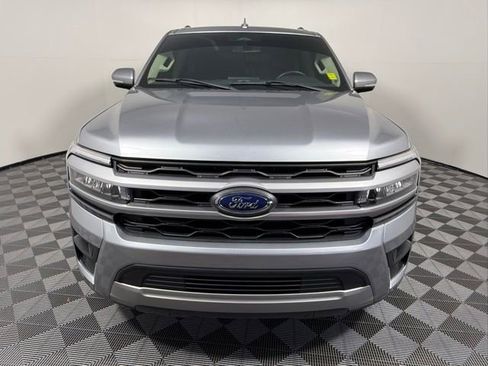 Used 2022 Ford Expedition XLT image 9
