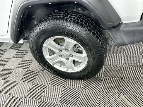 Certified 2022 Jeep Wrangler Unlimited Sport image 42