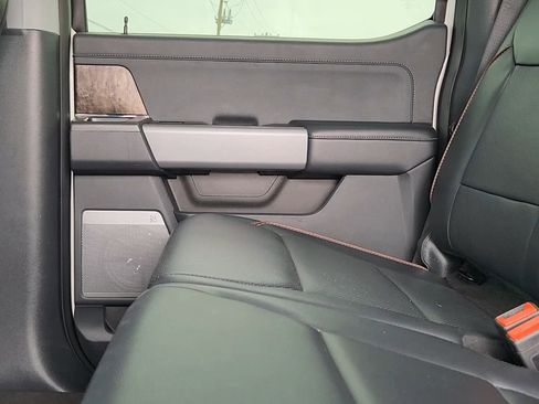 Certified 2024 Ford F250 Lariat w/ Lariat Ultimate Package image 18