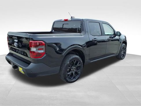 Certified 2025 Ford Maverick Lariat w/ Black Appearance Package image 10