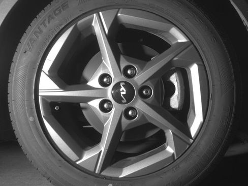 Used 2025 Kia K4 LXS image 13