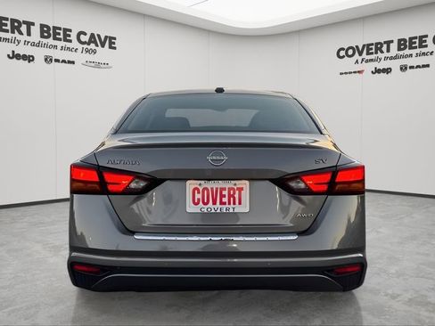Used 2023 Nissan Altima 2.5 SV image 8