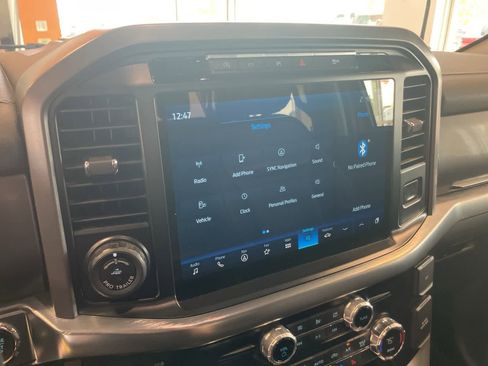 Used 2021 Ford F150 Lariat w/ Equipment Group 502A High image 29