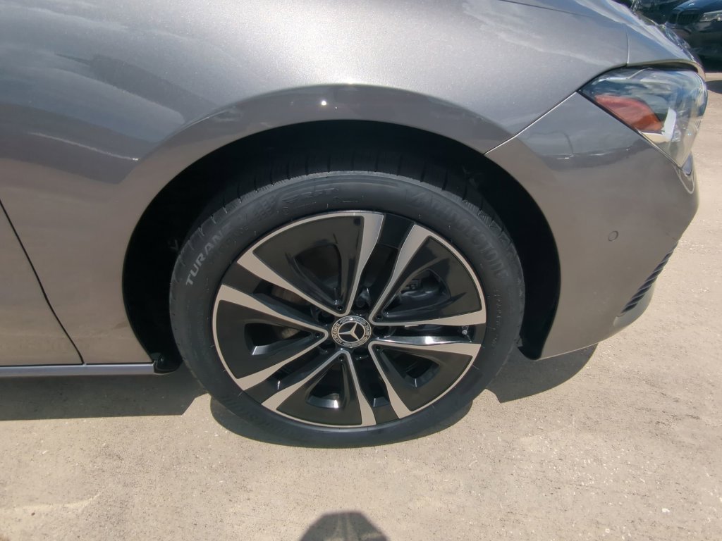 Used 2024 Mercedes-Benz CLA 250 4MATIC image 23