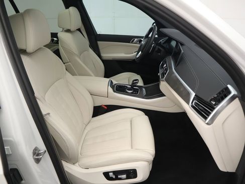 Certified 2022 BMW X5 sDrive40i w/ Premium Package image 21