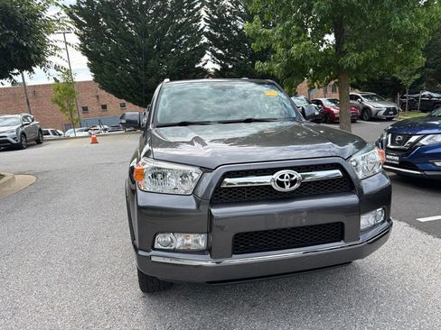 Used 2011 Toyota 4Runner Limited AWD/4WD image 5
