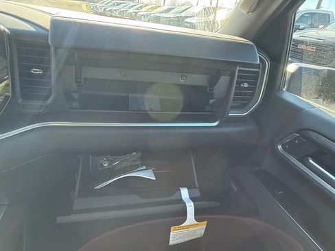 New 2026 GMC Sierra 3500 SLT w/ SLT Convenience Package image 27