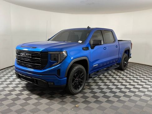 Used 2022 GMC Sierra 1500 Elevation w/ LPO, Elevation Black Package image 7