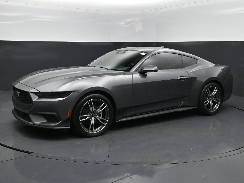 Used 2025 Ford Mustang Coupe RWD image 1