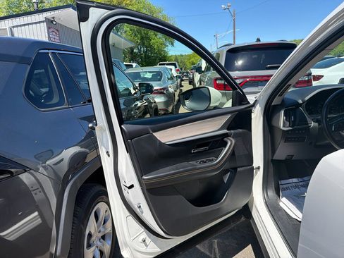 Used 2024 MAZDA CX-90 3.3 Turbo w/ Premium Package AWD/4WD image 16