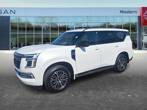 Used 2025 Nissan Armada SL AWD/4WD image 1