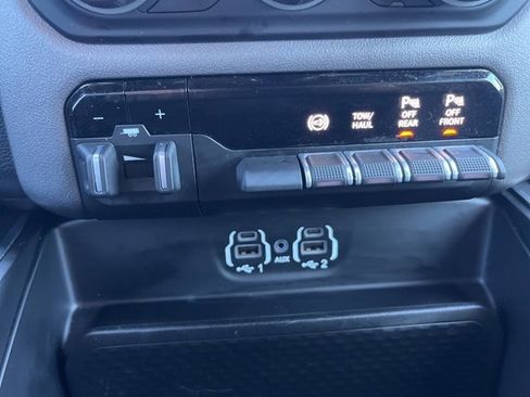 Used 2022 RAM 3500 Laramie w/ Night Edition image 28