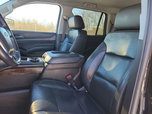 Used 2019 Chevrolet Tahoe LT image 14