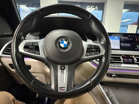 Used 2021 BMW X5 xDrive40i w/ M Sport Package image 19
