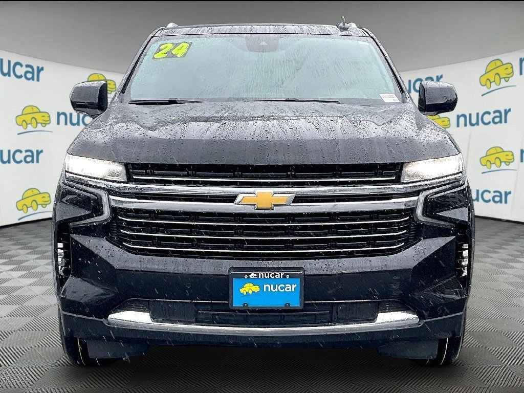 Used 2024 Chevrolet Suburban LT AWD/4WD image 2