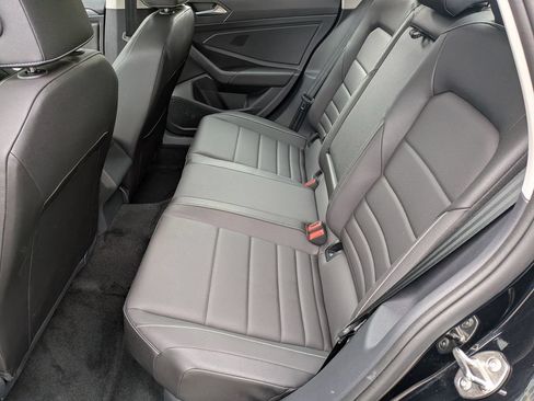 Used 2024 Volkswagen Jetta SE w/ Panoramic Sunroof Package FWD image 30
