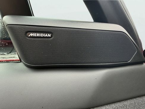 Used 2024 Land Rover Range Rover Sport SE image 36