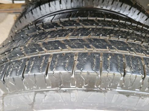 Used 2017 Ford E-450 and Econoline 450 Super Duty w/ Power Windows & Locks Group image 10