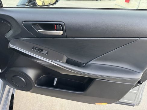 Used 2025 Lexus IS 350 F Sport image 9