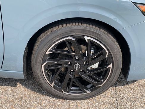 New 2026 Nissan Sentra SR w/ SR Premium Package FWD image 6