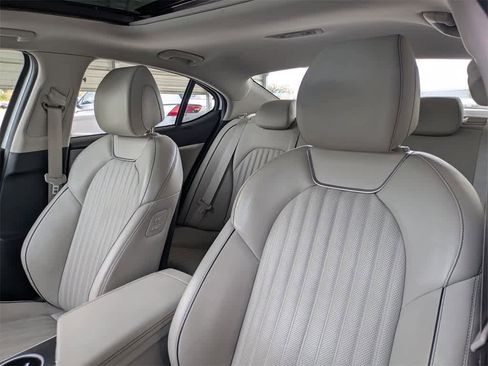 Used 2020 Genesis G70 2.0T w/ Elite Package image 7
