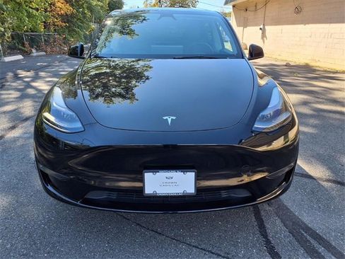 Used 2024 Tesla Model Y Long Range image 8