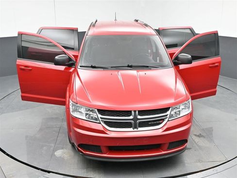 Used 2017 Dodge Journey SE w/ Flexible Seating Group FWD image 37